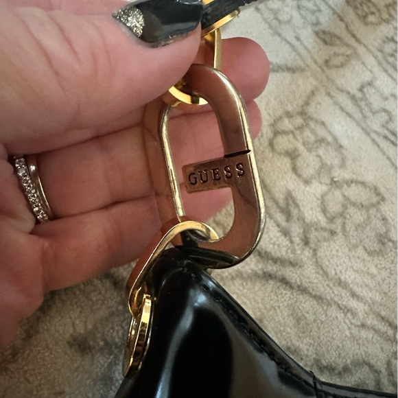 Y2K GUESS Black Patent Leather Shoulder Bag - Picture 4 of 11